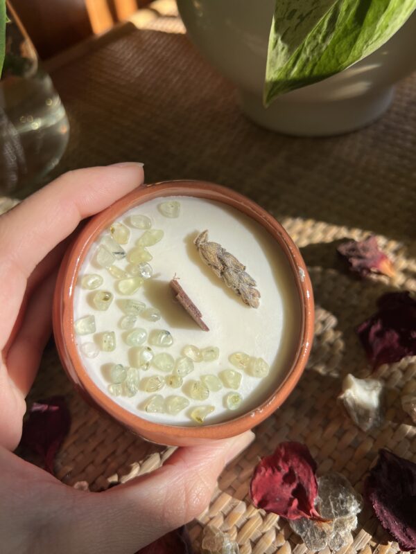 Vela terracota con mica prehnita y lavanda - Imagen 5